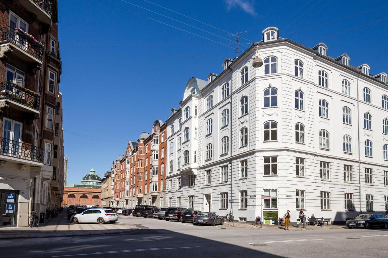 Apartamento Lovely 3br Manor Flat 5 Min From Tivoli Gardens Copenhague