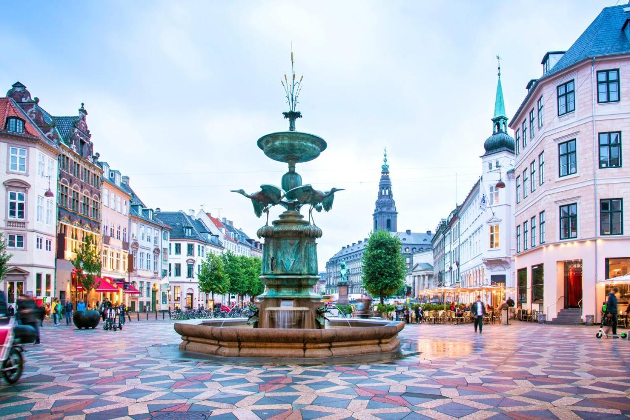 Lovely 3br Manor Flat 5 Min From Tivoli Gardens Apartamento Copenhague