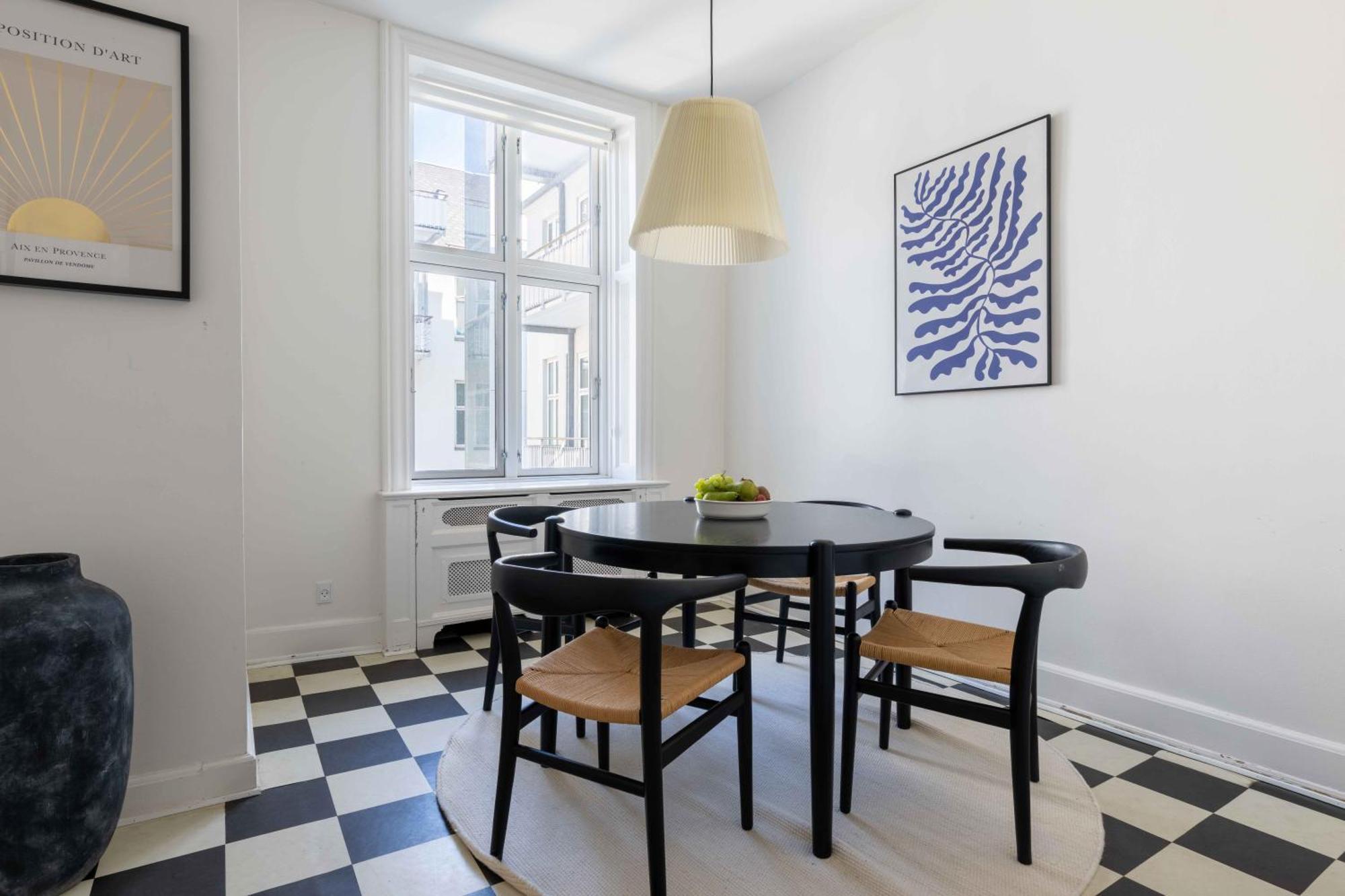 Apartamento Lovely 3br Manor Flat 5 Min From Tivoli Gardens *