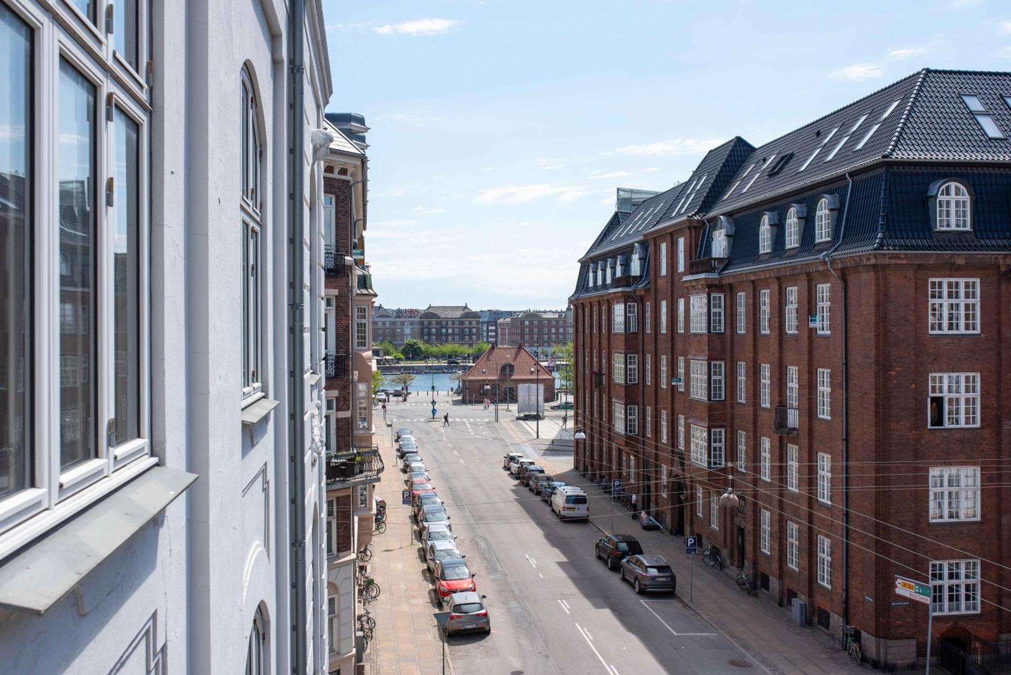 Lovely 3br Manor Flat 5 Min From Tivoli Gardens Apartamento Copenhague